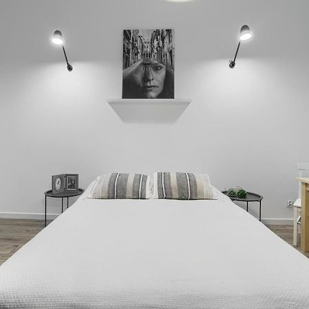 Niron Apartament Dom Z Papieru Lizbona Piła Exteriör bild